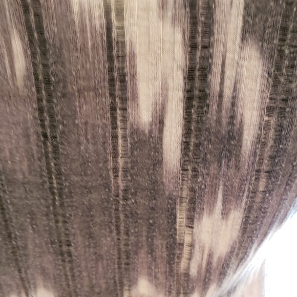 Cut 'n Paste ss top w sheer shoulders "run" design - Picture 3 of 6